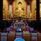 Featured image of post 【节日专题法语】来自灵石寺的元旦祈愿文（附视频：恭迎弥陀圣诞法会掠影）