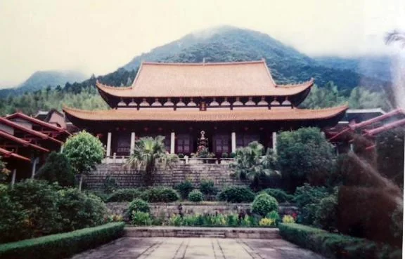 福清灵石寺2002年大雄宝殿