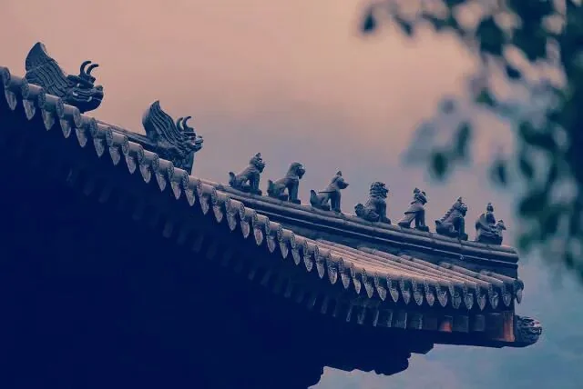 【人生嘉言】《格言联璧》：度量如海涵春育，应接如流水行云！