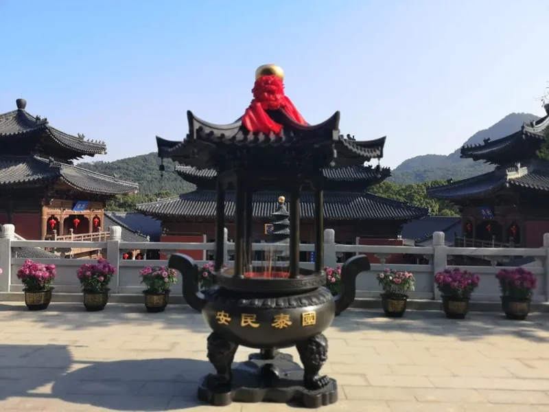 【节日专题法语】来自福清灵石寺的乙巳新春祈愿！