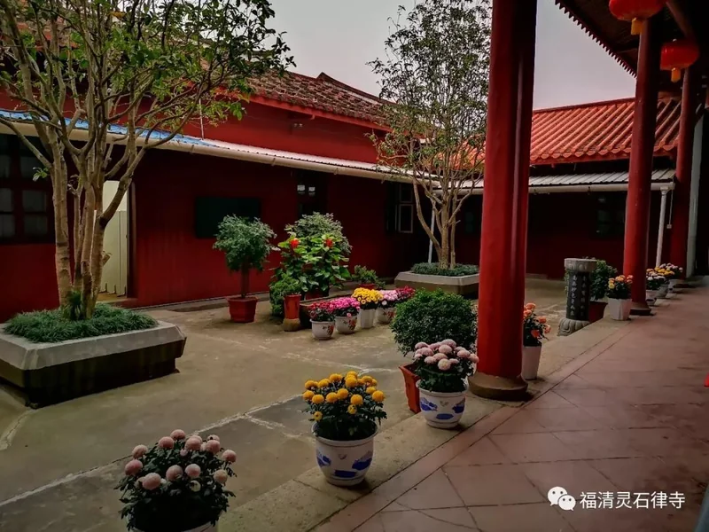 【二课合解浅释】卷首篇之六：念诵时，身口意应如何行持？