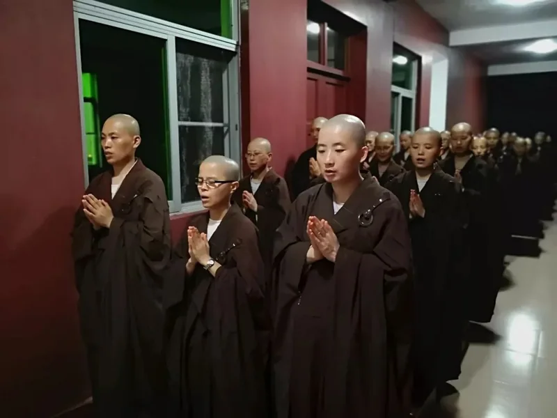 【剪影】愿做娑婆的一轮明月–2019灵石律寺供月仪式