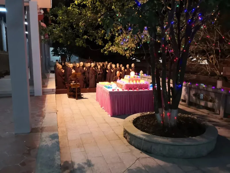 【剪影】祈愿月光菩萨慈悲加持文–2020灵石律寺供月仪式