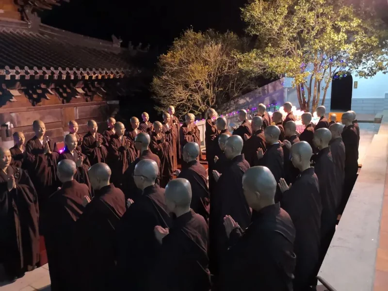 【剪影】祈愿月光菩萨慈悲加持文–2020灵石律寺供月仪式